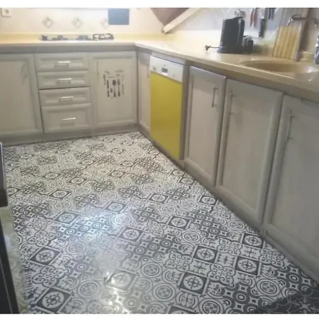 Center By Harbour First Floor *