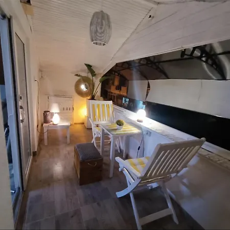 Center By Harbour First Floor בית נופש *